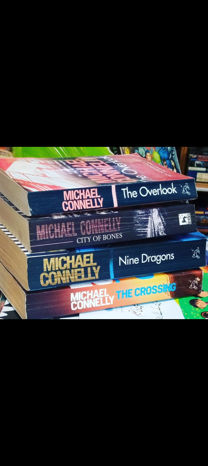 4 books of michael connelly original paperback just rs.1400 delivery free cod available