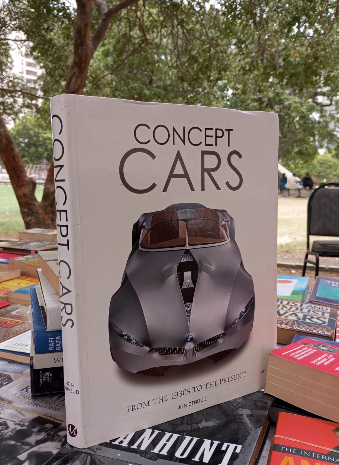 concept cars from the 1930s to the present by jon stroud.