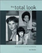The total look. The Single guide for makeup and
hair Professionals
